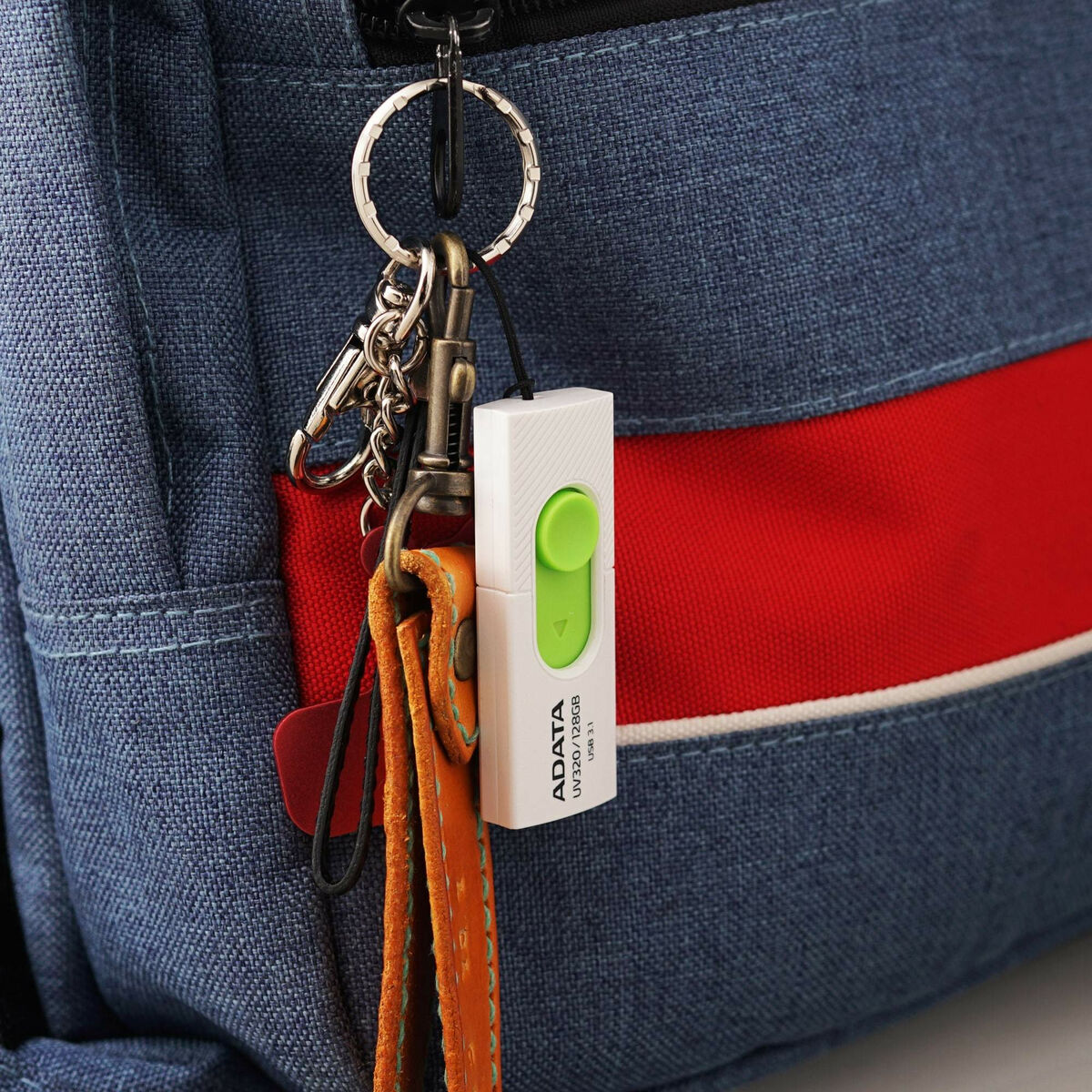 Pamięć USB Adata UV320 Kolor Zielony 128 GB